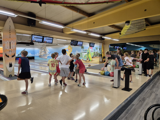 Spiel und Spass beim Bowlen