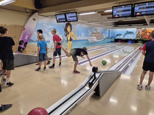 Spiel und Spass beim Bowlen