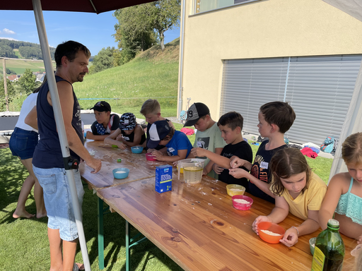 Pizza backen im Steinofen