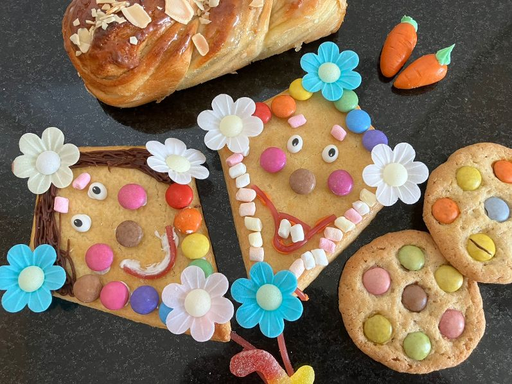 Leckereien aus der Hausbäckerei & Konditorei
