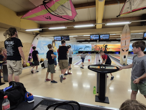 Spiel und Spass beim Bowlen