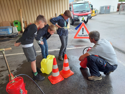 Besuch bei der Feuerwehr Wiggertal - Kurs 2